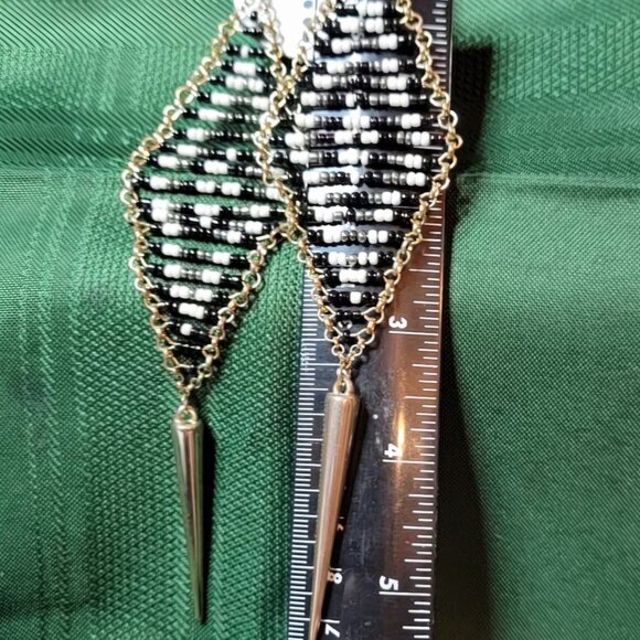 Three pairs of Click Six Dangle Earrings! - Picture 9 of 11